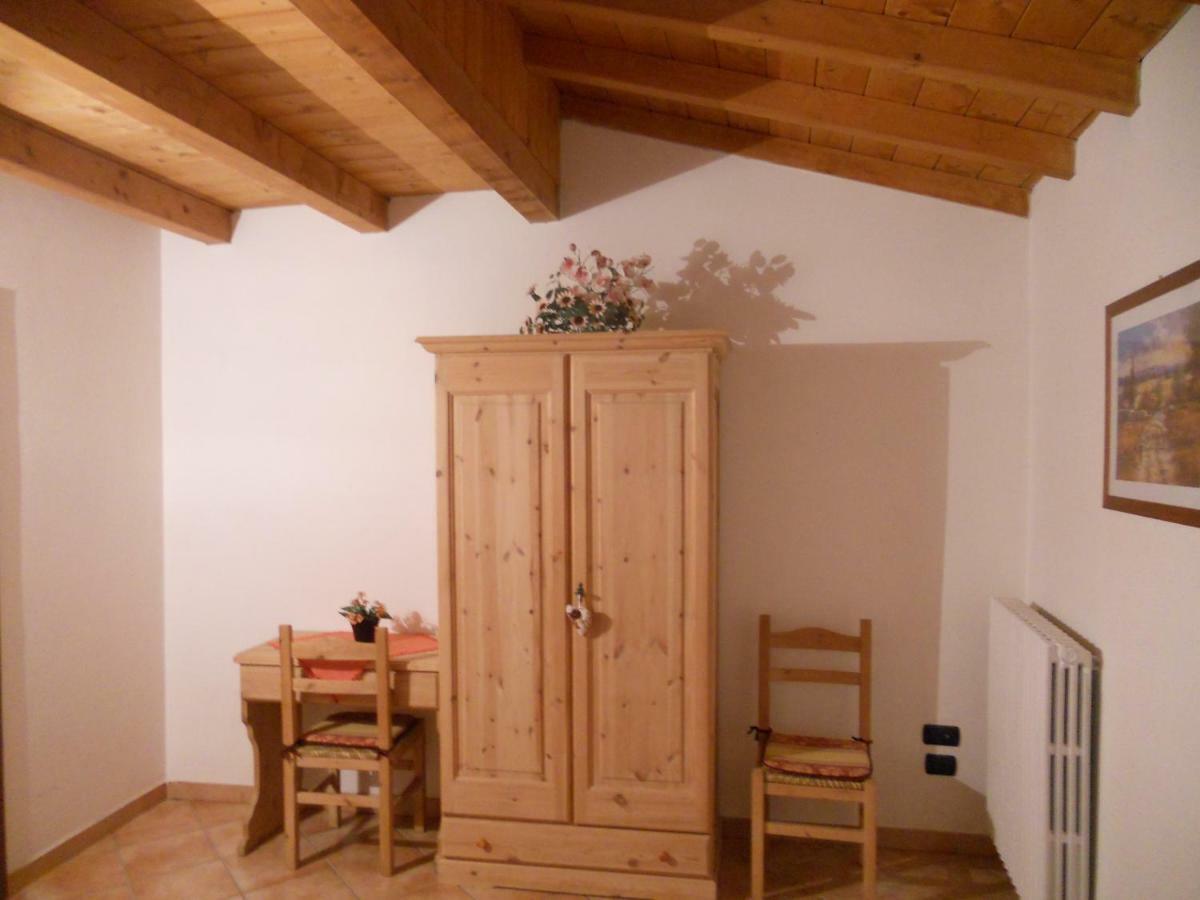 Agriturismo Lusani Caprino Veronese Eksteriør billede